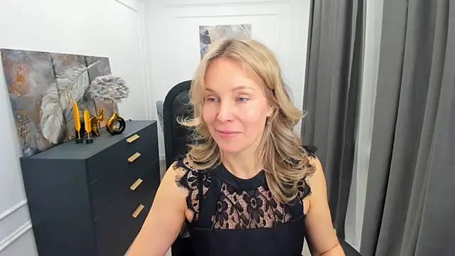 Sinty_Devis 即時 XXX 聊天