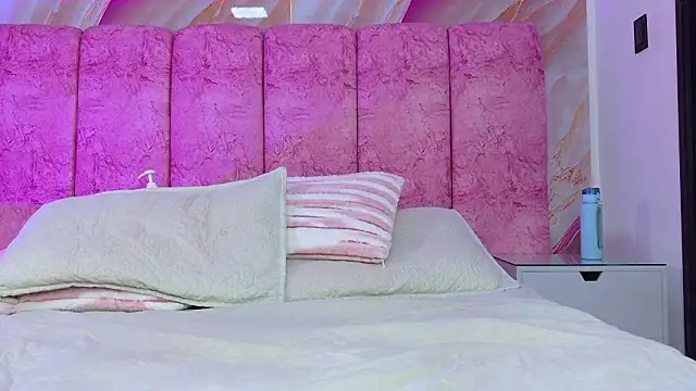 emmacurvy – Naživo XXX chat