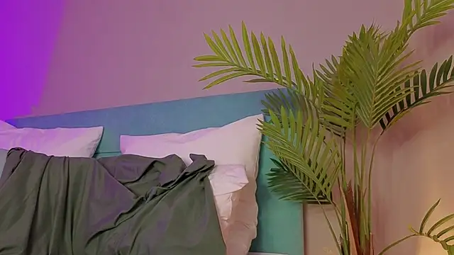 Вебкам-шоу L1ittle_kitty_