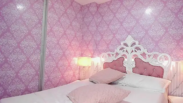 sarah_sluty's Live XXX Chat