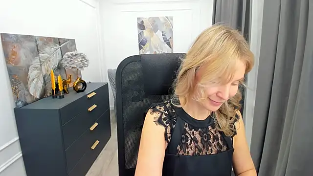 XXX chat uživo modela Sinty_Devis