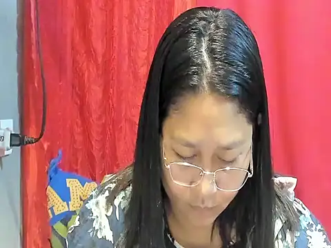 PINAYSUNSHINE38 Show in webcam