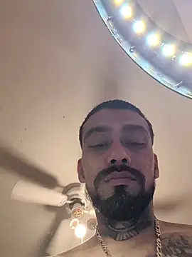 Cnutt310's Webcam Show