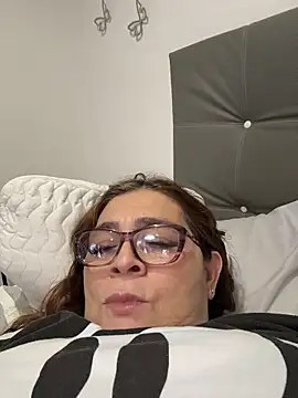 Chat +18 de ANTONELLA_VIOLETA_ ao vivo