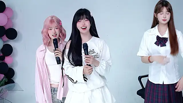 CM---002 Chat XXX in diretta