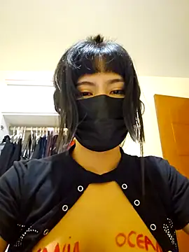 Latin_summer's Live XXX Chat