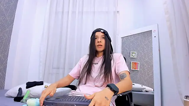 ViictoriiaSaenz 라이브 XXX 채팅