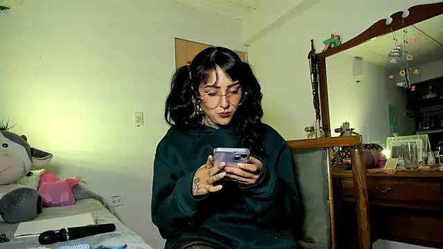 دردشة miku_st الجنسية المباشرة