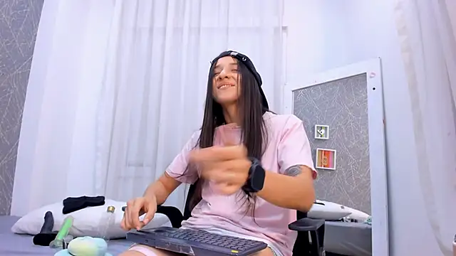 แชท XXX สดของ ViictoriiaSaenz