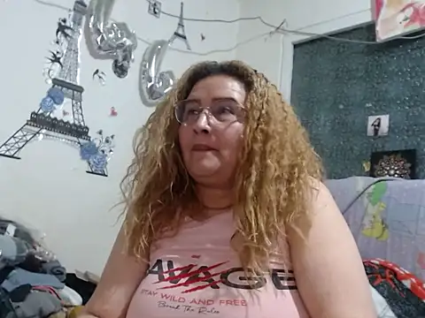 Perla1981-- Live XXX-chat