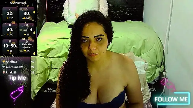 _naughty_milf's Live XXX Chat