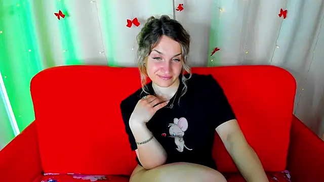 Milka_Blond Adlı Modelin Canlı XXX Sohbeti