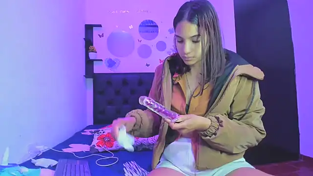 sapphire_brown20's Live XXX Chat