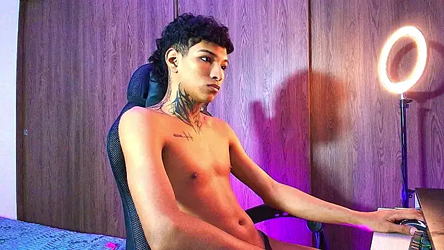 im_Usuga's Live XXX Chat