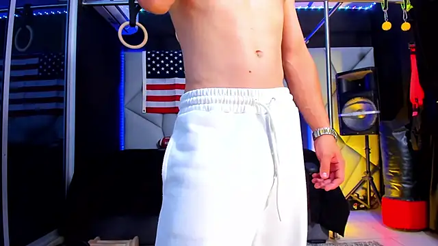 Aydenmiller96 现场XXX聊天