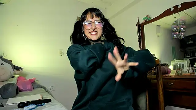 miku_st: онлайн-секс-чат