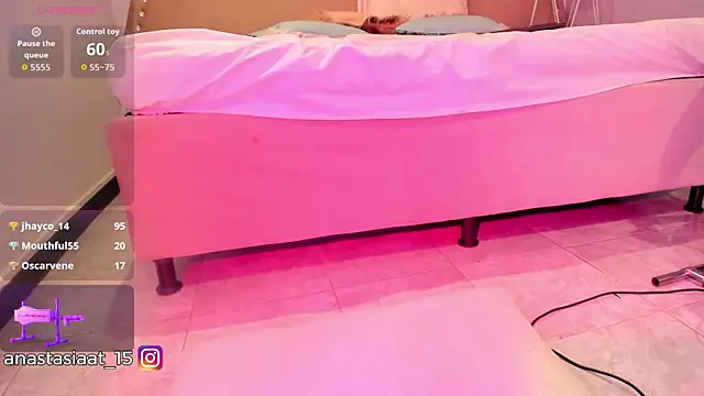 Miia_Thompsonn Adlı Modelin Canlı XXX Sohbeti