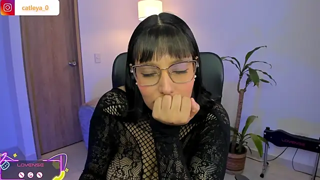 catleya_0 live XXX chat