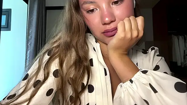 kamila_18_french – webcam-show