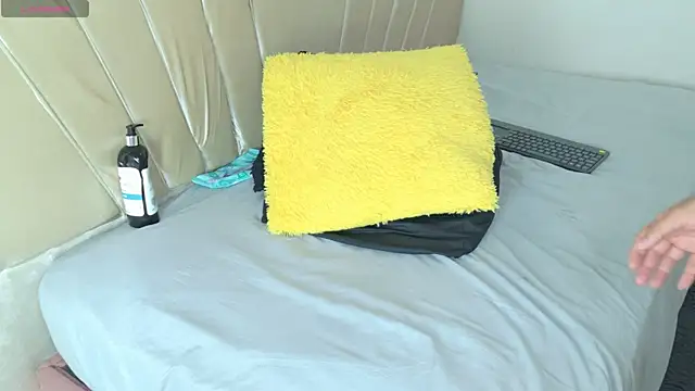 aly_n_sebas 即時 XXX 聊天