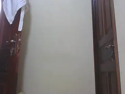 Cute_shy_Linda Live XXX-Chat