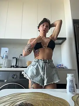 JulliaVegas 现场XXX聊天