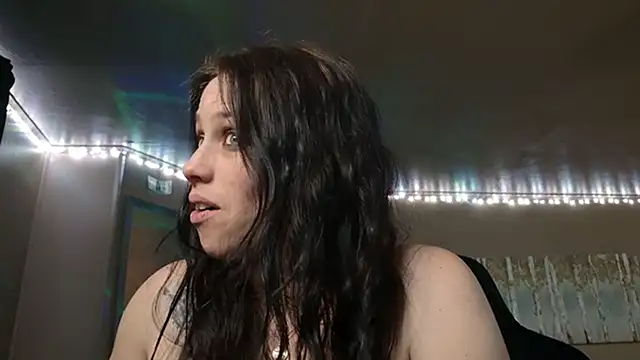 Chatroom XXX en direct de mavismable