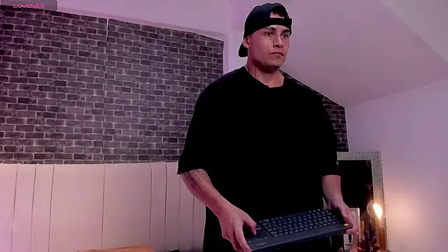 connorsmiith 现场XXX聊天