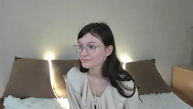 ThoraMarola 现场XXX聊天