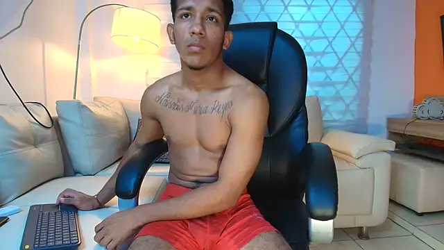 แชท XXX สดของ ricky_spensar23cm_