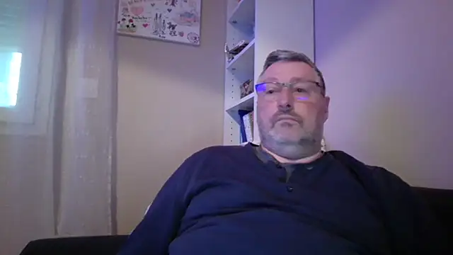 doudou310 即時 XXX 聊天