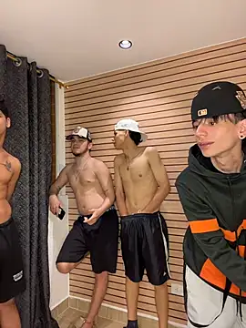 TheBatMansion: διαδικτυακό σόου στην κάμερα