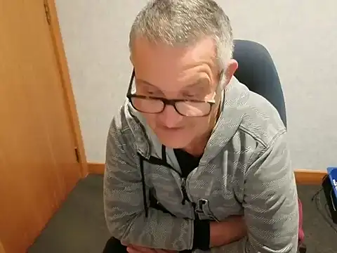 daddy_man: онлайн-секс-чат