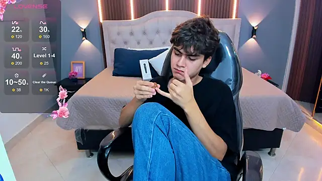 Chat XXX Live Tommy18__