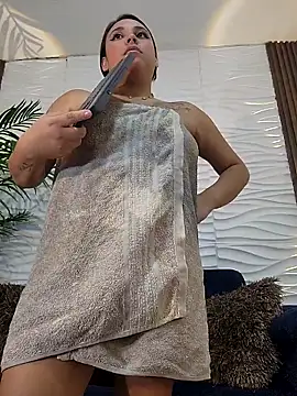 แชท XXX สดของ LizzRouse