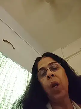 NakedMILFx's Live XXX Chat