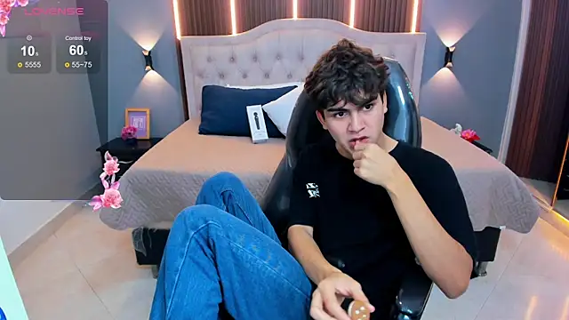 Živý XXX chat Tommy18__