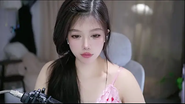 Cecily élő XXX-chatje