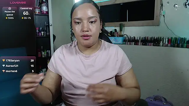 Онлайн чат XXX SofiaRoyal2308