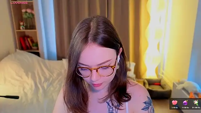 MilenaSaint Adlı Modelin Canlı XXX Sohbeti