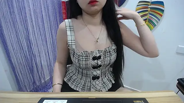 دردشة Ari-sweety الجنسية المباشرة