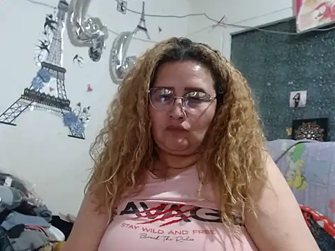 Perla1981-- – Live XXX-chat