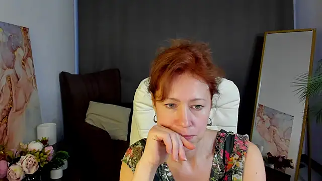 دردشة LeticiaRomano الجنسية المباشرة