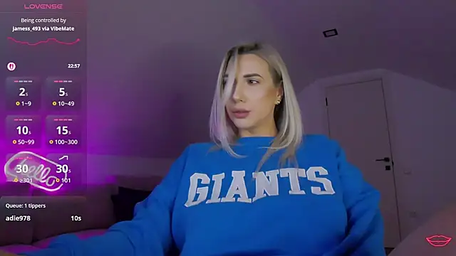 KhloeK live XXX chat