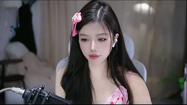 Cecily Chat XXX in diretta