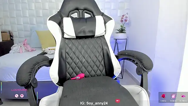 anny_rouse24 现场XXX聊天