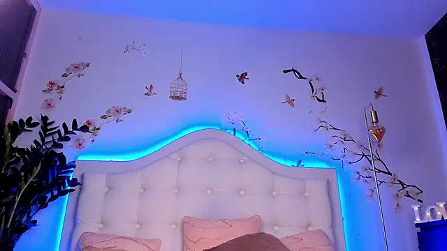 Živý XXX chat TinyBlair