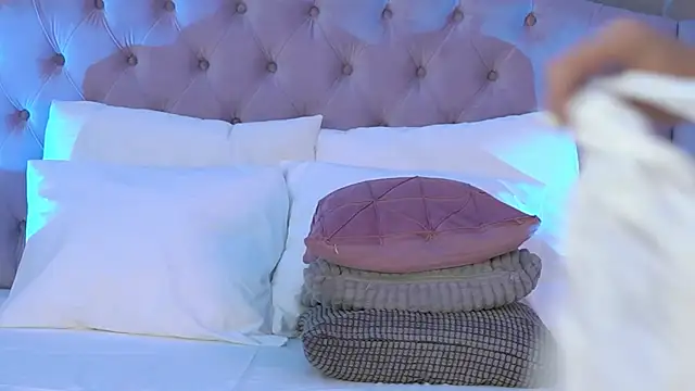 แชท XXX สดของ NovaDiamond