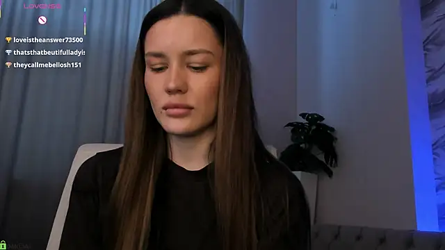 Aria_Mila Chat XXX in diretta