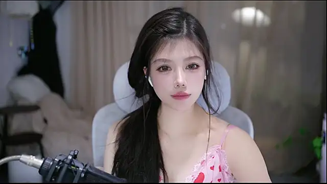 Cecily 现场XXX聊天